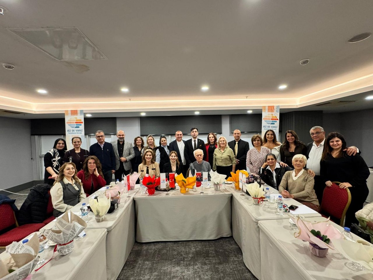 Bizde Varız Destekleme Derneği’nde Başkanlık Görev Değişimi